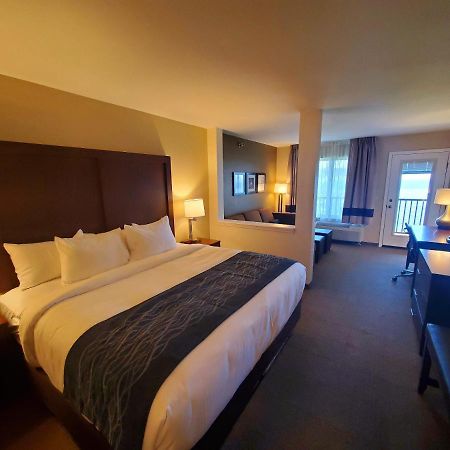 Comfort Inn & Suites Munising-Lakefront 외부 사진